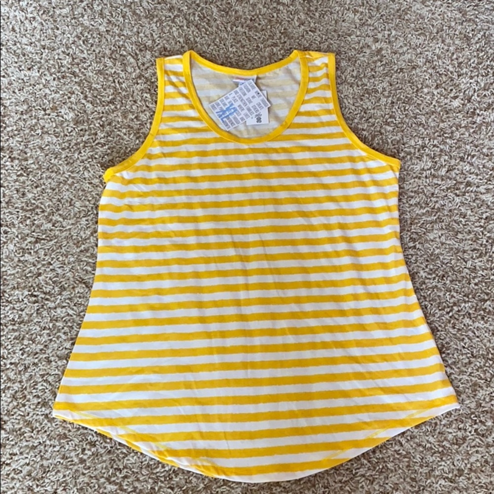 NWT XL Lularoe Tabl Top
